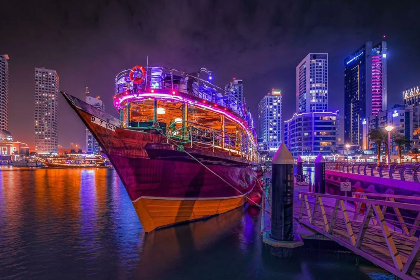 Sunset Dhow Cruise In Dubai Marina